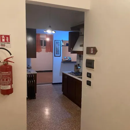 Lägenhet Casa Della Vivi Zona Mare Genua