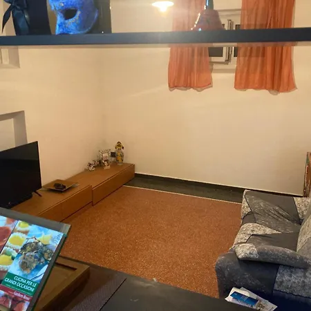 Casa Della Vivi Zona Mare * ג'נובה